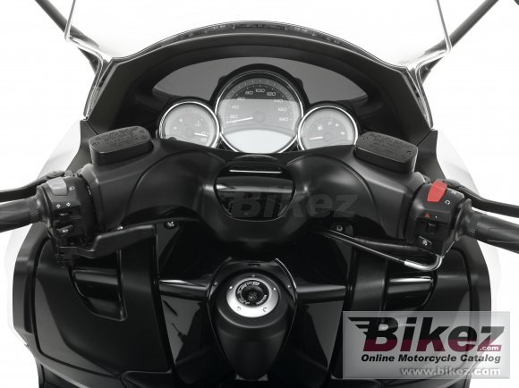 2011 Yamaha TMAX photo